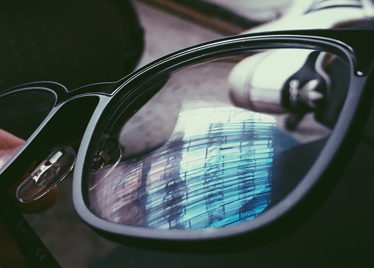 9 Tricks for Removing Eyeglass Scratches
